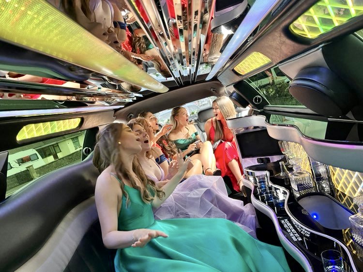 Chrysler limousine prom 2022
